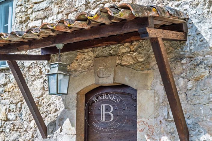 Image No.17-5 Bed House for sale