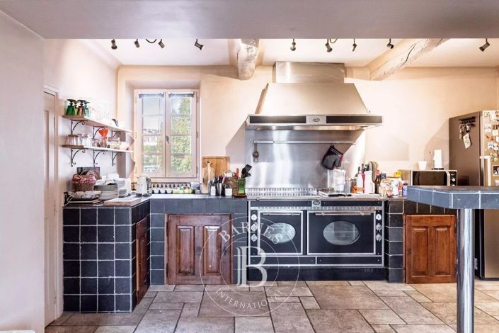 Image No.9-5 Bed House for sale