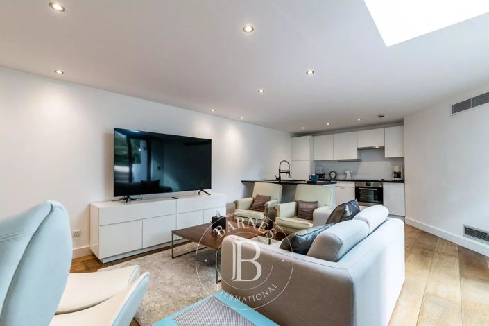 Image No.17-7 Bed House for sale