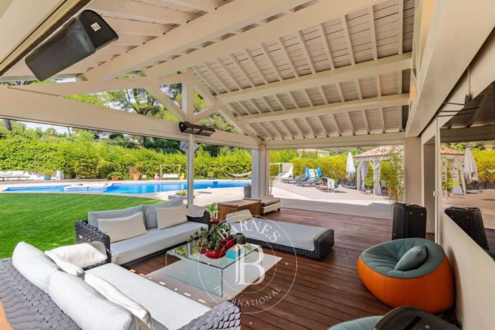 Image No.6-7 Bed House for sale