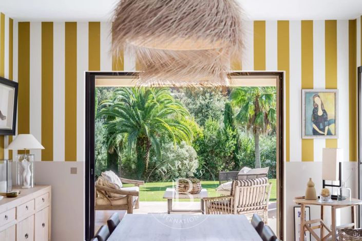 Image No.16-8 Bed House for sale