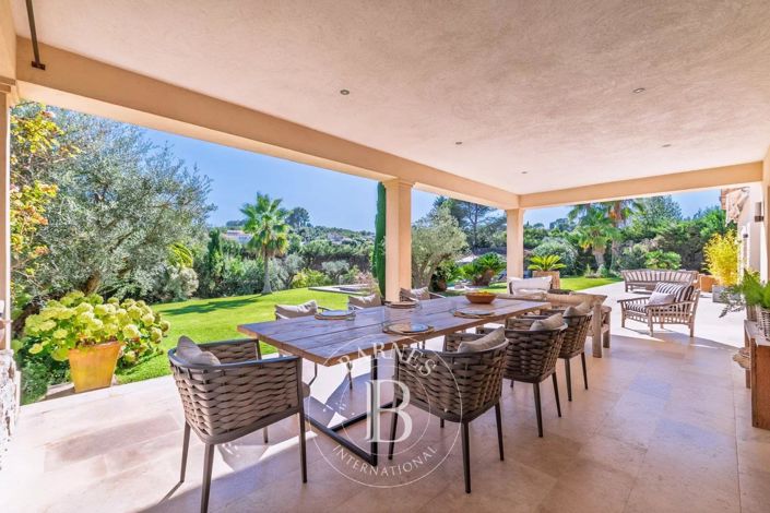 Image No.19-8 Bed House for sale