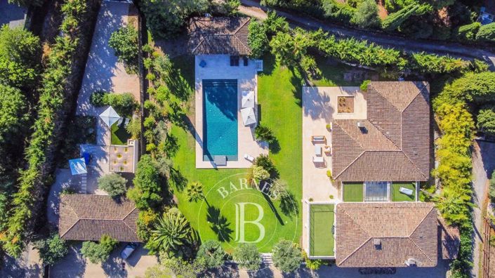 Image No.3-8 Bed House for sale