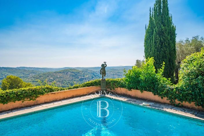 Image No.2-5 Bed House for sale