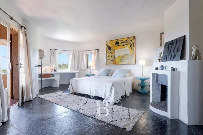 Image No.12-4 Bed House for sale