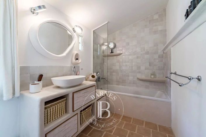 Image No.13-4 Bed House for sale