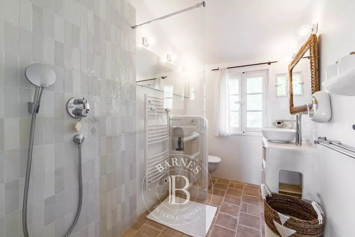 Image No.17-4 Bed House for sale