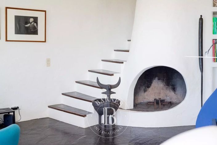 Image No.18-4 Bed House for sale