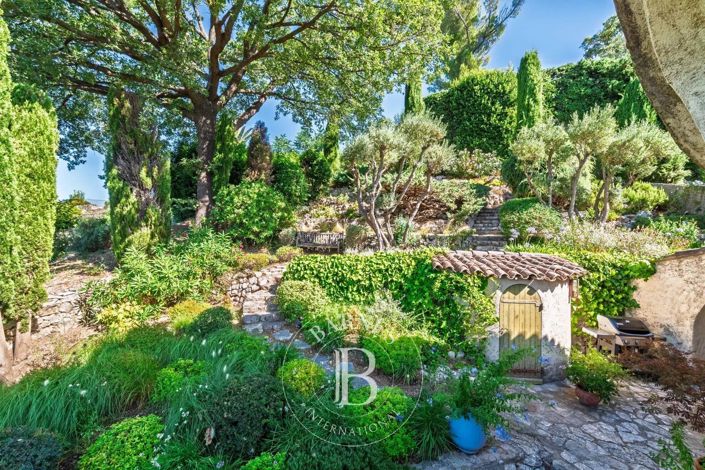 Image No.24-4 Bed House for sale