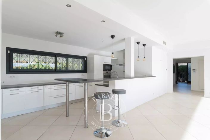 Image No.9-3 Bed House for sale