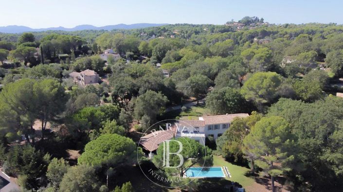 Image No.7-5 Bed House for sale