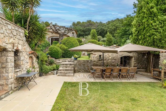 Image No.9-5 Bed House for sale