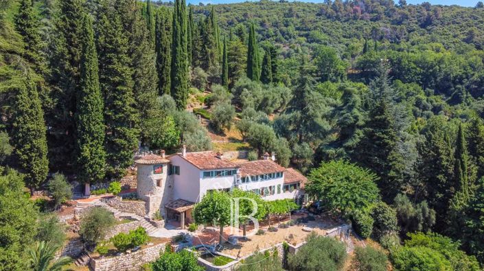 Image No.3-8 Bed House for sale