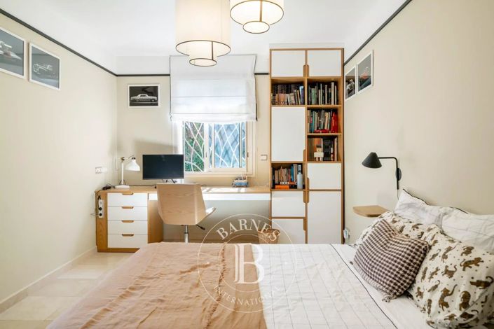 Image No.11-5 Bed House for sale