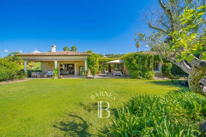 Image No.22-5 Bed House for sale