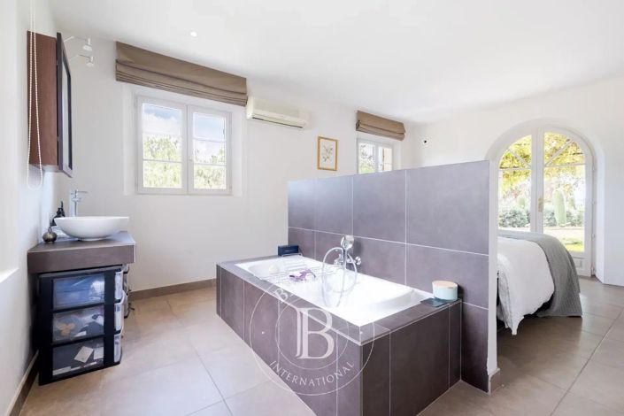 Image No.18-Maison de 4 chambres à vendre à Grasse