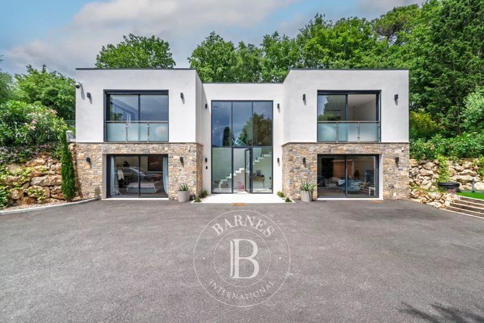 Image No.13-6 Bed House for sale