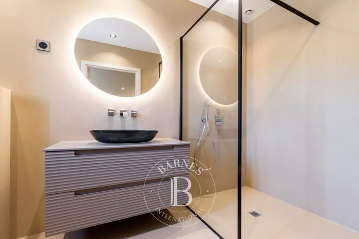 Image No.14-5 Bed House for sale