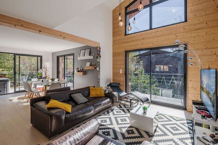 Image No.3-5 Bed House for sale