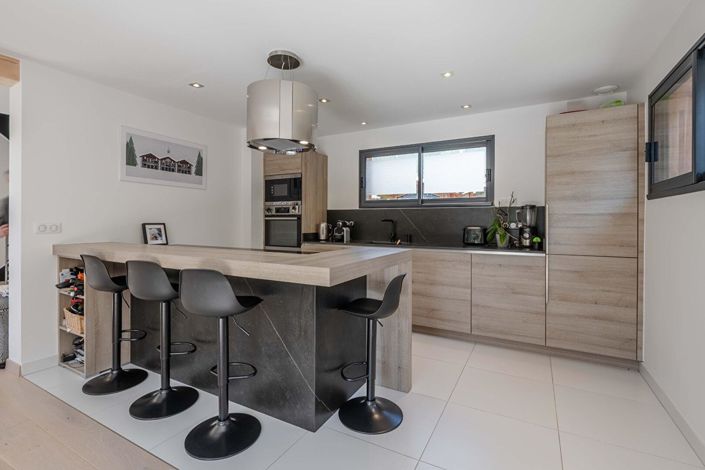 Image No.4-5 Bed House for sale