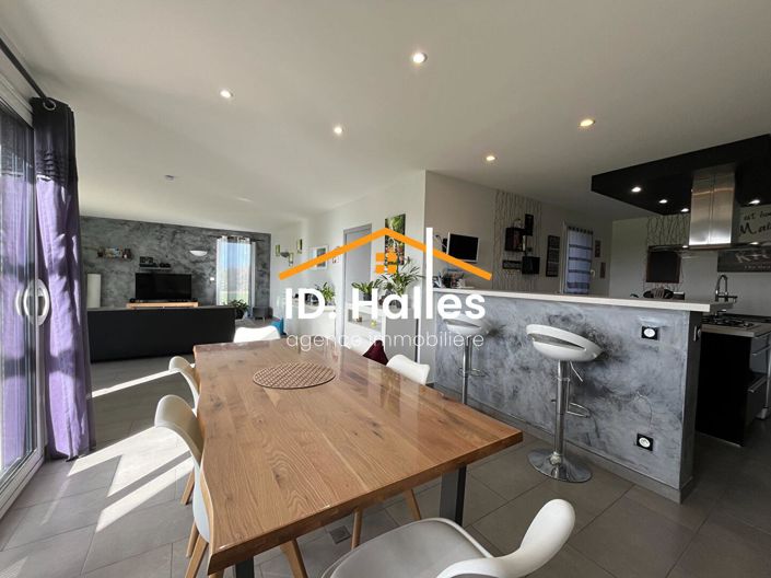 Image No.4-3 Bed House for sale