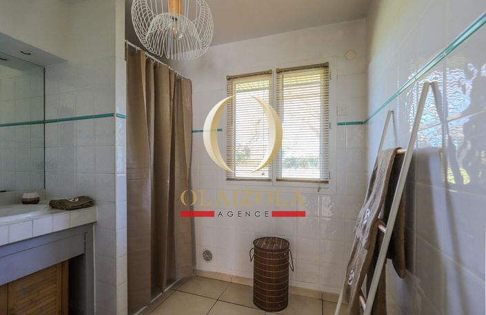 Image No.11-3 Bed House for sale