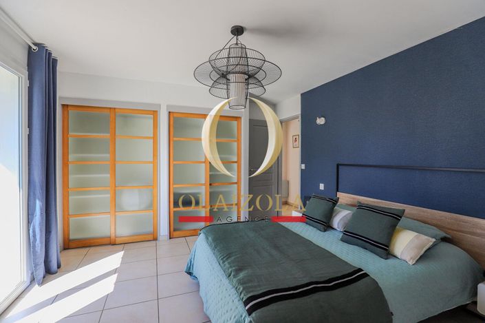 Image No.8-3 Bed House for sale