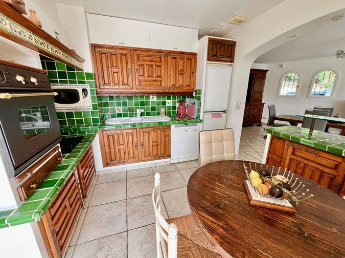 Image No.7-4 Bed House for sale