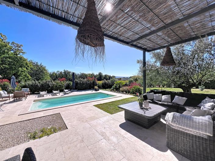 Image No.11-3 Bed House for sale