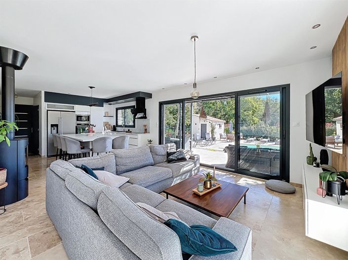 Image No.2-3 Bed House for sale