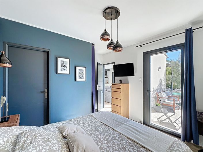 Image No.6-3 Bed House for sale