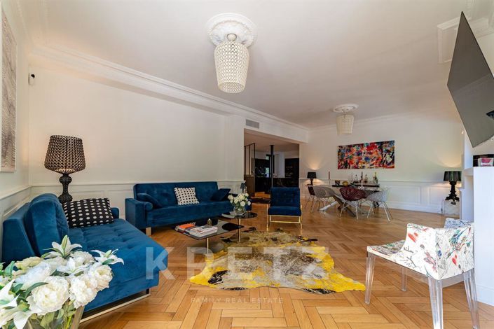 Image No.10-2 Bed Property for sale