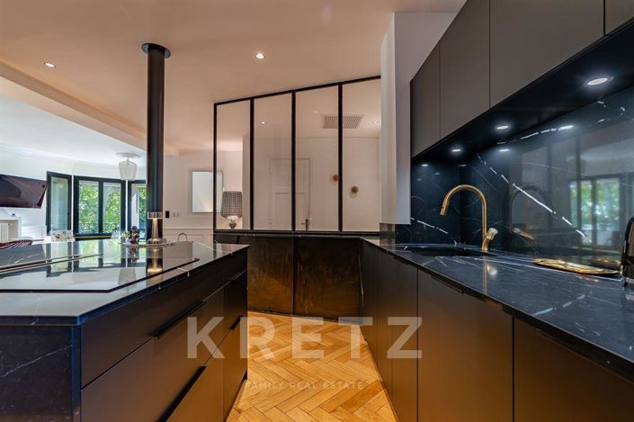 Image No.11-2 Bed Property for sale