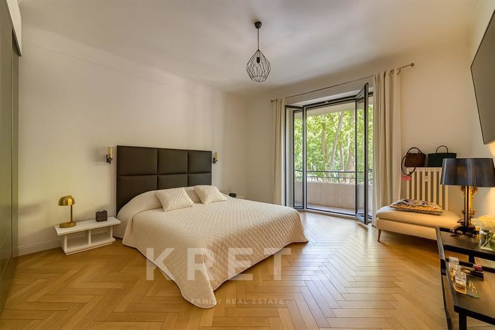 Image No.14-2 Bed Property for sale