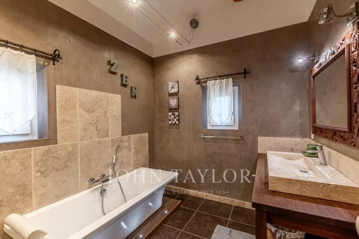 Image No.11-4 Bed House for sale