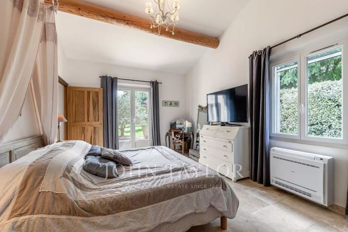 Image No.7-4 Bed House for sale