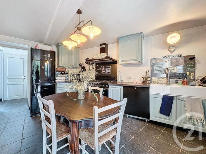 Image No.8-3 Bed House for sale