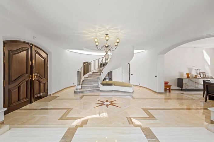 Image No.5-5 Bed House for sale