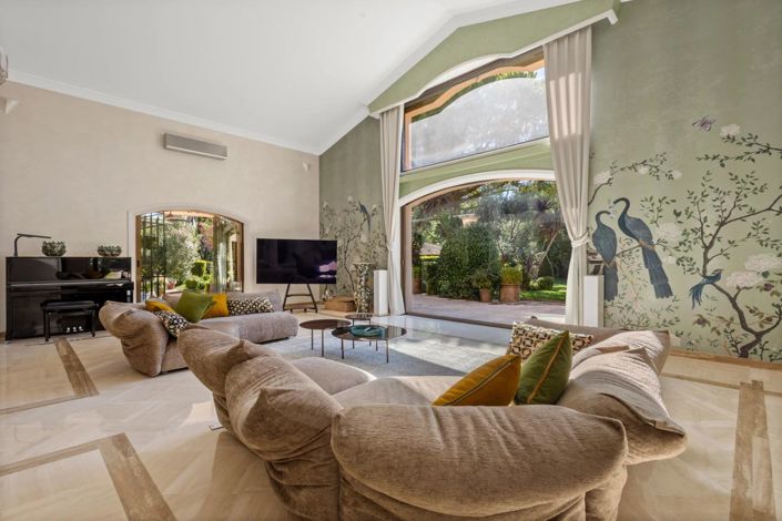 Image No.7-5 Bed House for sale