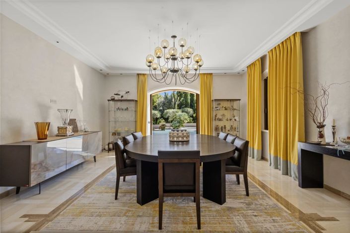 Image No.9-5 Bed House for sale