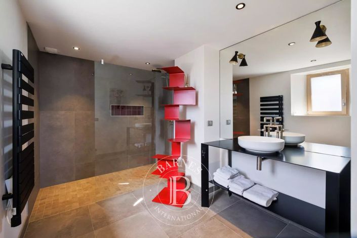 Image No.13-5 Bed House for sale