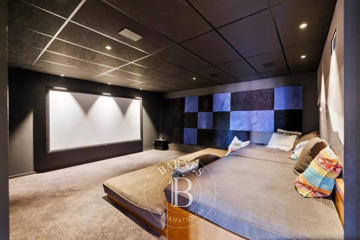 Image No.19-5 Bed House for sale