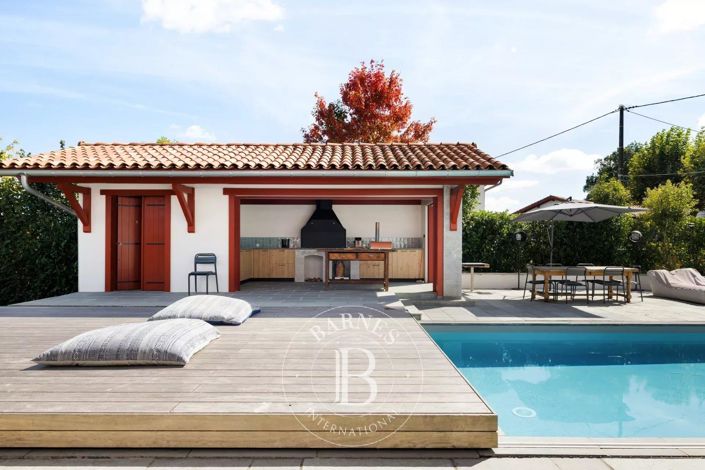 Image No.4-5 Bed House for sale