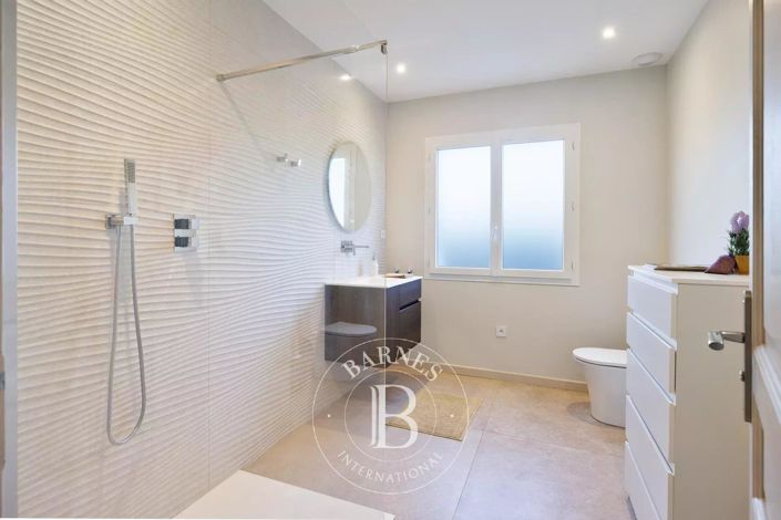 Image No.20-4 Bed House for sale