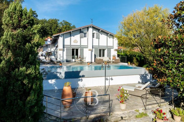 Image No.26-4 Bed House for sale