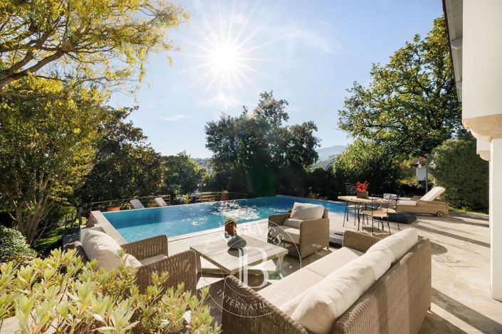 Image No.27-4 Bed House for sale