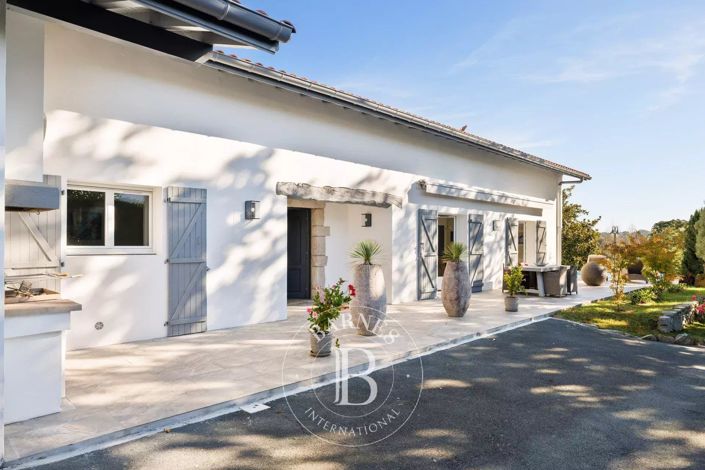 Image No.28-4 Bed House for sale