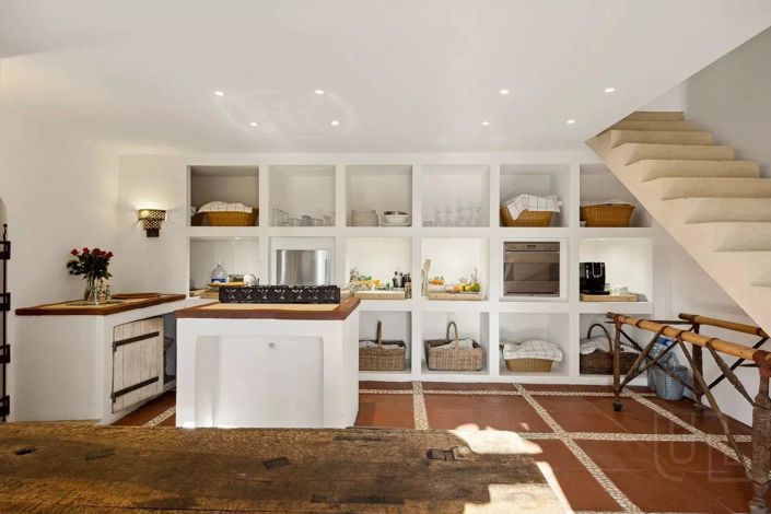 Image No.5-5 Bed House for sale