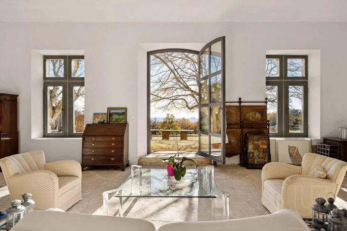 Image No.5-5 Bed House for sale