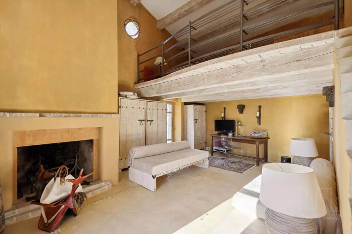 Image No.7-5 Bed House for sale